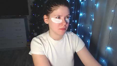 Snapshot of melissa__ray chatting on 3, 1, 2025 Melissa  Ray online show from 3, 1, 2025