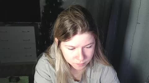 Snapshot of melissa__ray chatting on 15, 1, 2025 Melissa  Ray online show from 15, 1, 2025