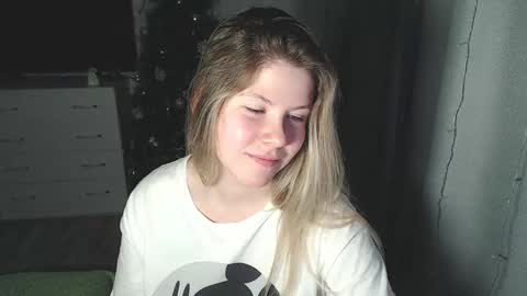 Snapshot of melissa__ray chatting on 25, 1, 2025 Melissa  Ray online show from 25, 1, 2025