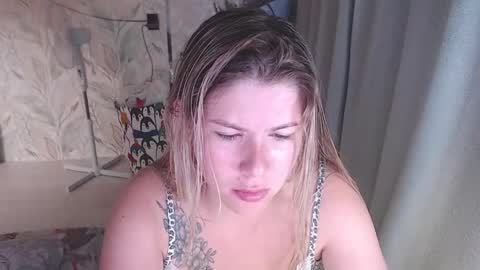 Snapshot of melissa__ray chatting on 8, 9, 2025 Melissa  Ray online show from 8, 9, 2025