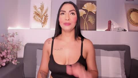 Snapshot of melissa__saenz_ chatting on 22, 4, 2026 M E L I S S A online show from 22, 4, 2026