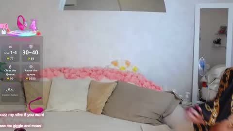 Snapshot of melissa_fane chatting on 18, 4, 2026 Hot Milf Melissa ONLINE Mon Tue Wed Fr Sun - 9pm - 6amUTC3 online show from 18, 4, 2026