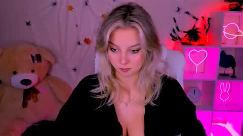 Snapshot of melissa_richardson chatting on 20, 10, 2025 Melissa online show from 20, 10, 2025