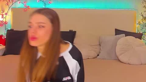 Snapshot of melissacrayzy chatting on 5, 2, 2026 MelissaCrayzy online show from 5, 2, 2026