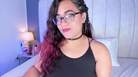 M E L I S S A  online show from 14, 12, 2024