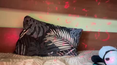 cutebutnyet online show from 27, 3, 2026