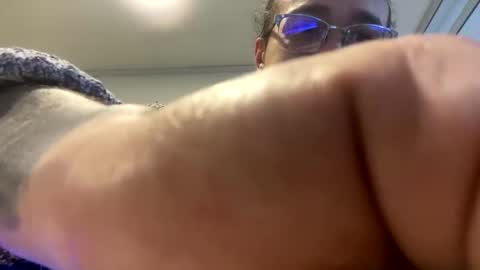 Melkkor Independient Model online show from 17, 12, 2025