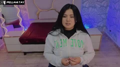 Snapshot of mellani_tay chatting on 27, 10, 2025 Mellani  online show from 27, 10, 2025