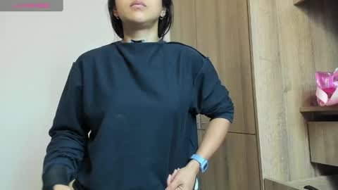 Snapshot of mellanie33 chatting on 12, 3, 2025 mellanie online show from 12, 3, 2025