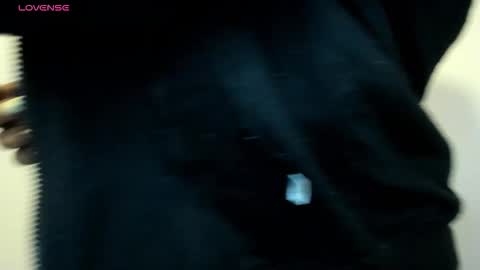 Snapshot of mellanie33 chatting on 15, 1, 2026 mellanie online show from 15, 1, 2026