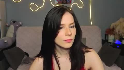 mellhyees online show from 4, 2, 2026