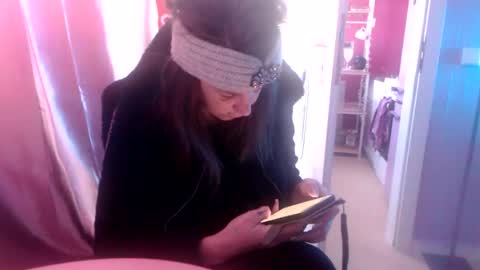 Melli online show from 17, 12, 2025