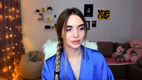 Tessa online show from 20, 12, 2024