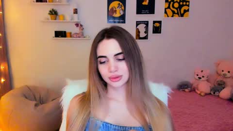 Tessa online show from 1, 2, 2025