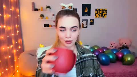 Tessa online show from 14, 2, 2025