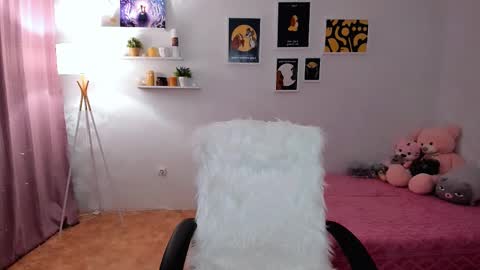 Tessa online show from 27, 2, 2025