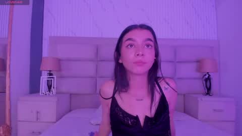 Snapshot of mellove_ chatting on 8, 5, 2026 Mel online show from 8, 5, 2026