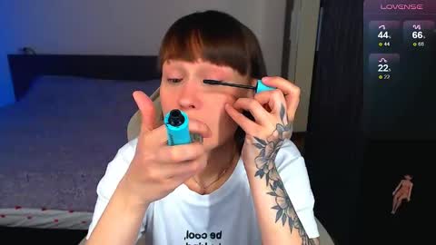 Snapshot of mellovell chatting on 10, 5, 2026 Mel online show from 10, 5, 2026