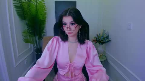 mellsawertyq online show from 12, 11, 2025