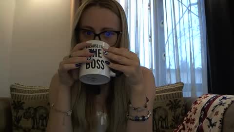 Melly online show from 20, 11, 2025