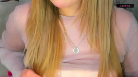 MelMooon online show from 16, 12, 2024