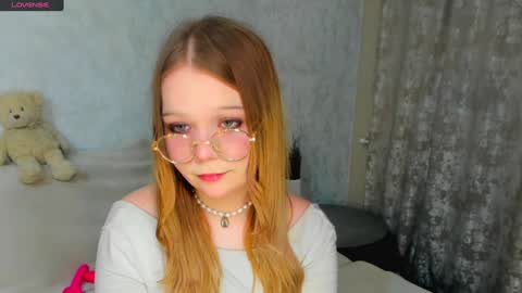 MelMooon online show from 31, 1, 2025