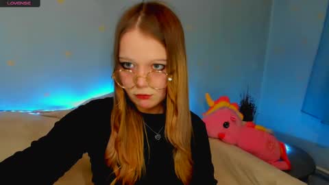 MelMooon online show from 22, 2, 2025