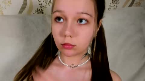 MelMooon online show from 14, 2, 2026