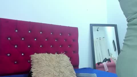 Snapshot of meloddy_megann chatting on 5, 2, 2026 Melody online show from 5, 2, 2026