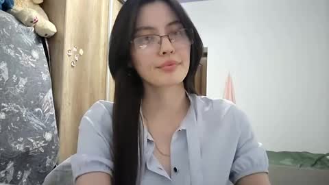 Snapshot of melodeehayden chatting on 6, 5, 2026 Nika online show from 6, 5, 2026