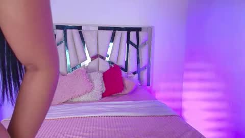    online show from 3, 11, 2025