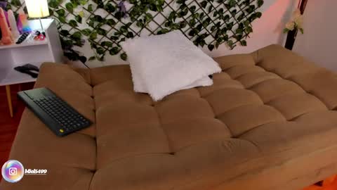 melody_cute10 online show from 27, 2, 2025