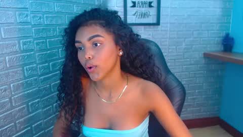 Snapshot of melody_stan chatting on 8, 2, 2025 I AM MELODY online show from 8, 2, 2025