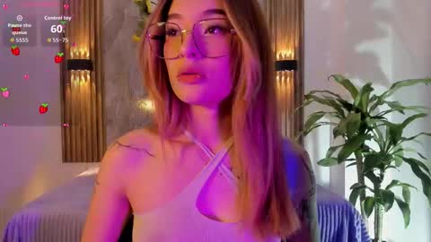 Snapshot of melodylanee chatting on 14, 3, 2026 melodylanee online show from 14, 3, 2026