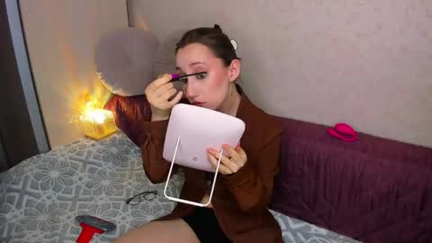 Kaylie online show from 11, 5, 2026