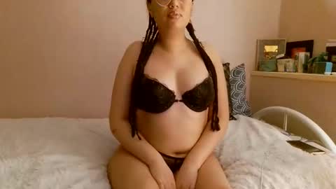 Melyssaluv online show from 17, 12, 2025