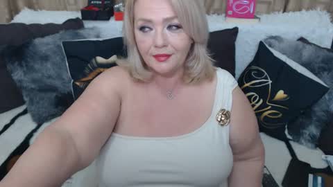 Snapshot of melyssamilfxxx chatting on 4, 5, 2026 melyssamilfxxx online show from 4, 5, 2026