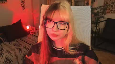 Mia online show from 5, 11, 2025