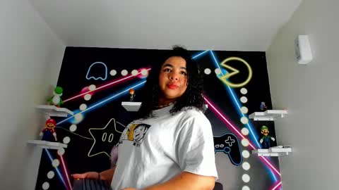  Memphis Williams  online show from 10, 3, 2025