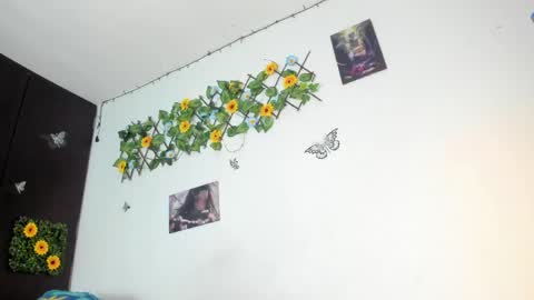 Snapshot of mensia_hernandez chatting on 29, 4, 2026 Princess Mensia online show from 29, 4, 2026