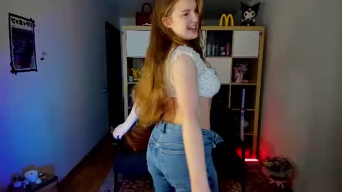 Snapshot of meow_k1tty chatting on 24, 6, 2026 Flora Next stream November 17th at 6 GMT online show from 24, 6, 2026