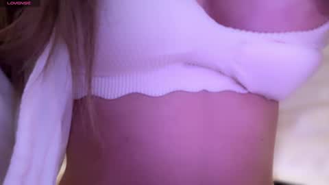 Snapshot of meowalice1 chatting on 30, 1, 2025 meowalice1 online show from 30, 1, 2025