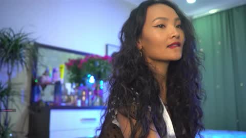 Snapshot of mercedesss_8 chatting on 19, 12, 2025 Next show on 03 Dec online show from 19, 12, 2025