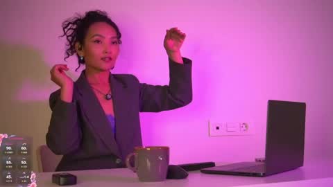Snapshot of mercedesss_8 chatting on 10, 5, 2026 Next show on 03 Dec online show from 10, 5, 2026