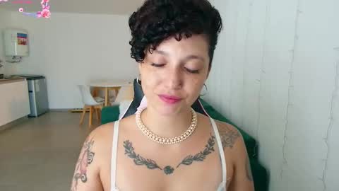 Miss Freckles online show from 20, 2, 2025