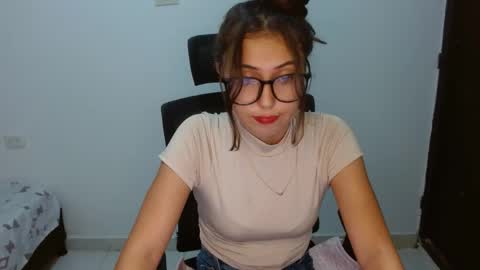 Snapshot of merly_14 chatting on 1, 6, 2026 merly_14 online show from 1, 6, 2026
