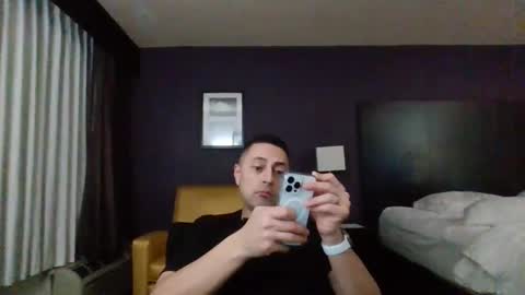 Snapshot of mexirican80 chatting on 15, 11, 2025 The MexiRican online show from 15, 11, 2025