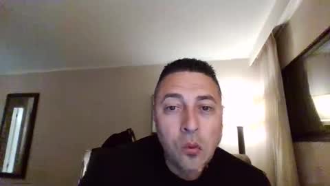 Snapshot of mexirican80 chatting on 13, 4, 2026 The MexiRican online show from 13, 4, 2026