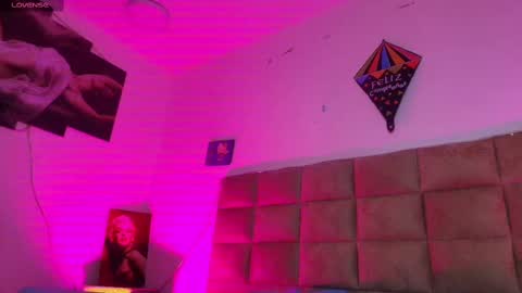 Emi online show from 9, 10, 2025