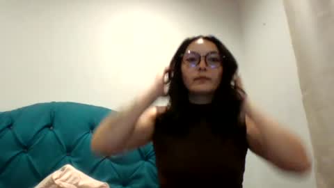 Mia  online show from 7, 7, 2026